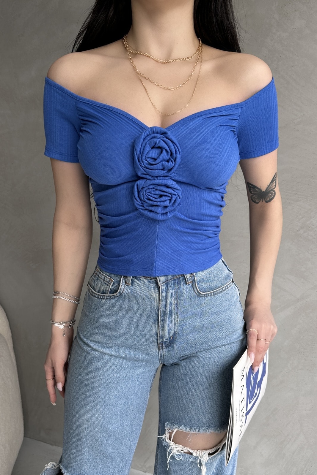 Kayık Yaka Gül Detaylı Crop Bluz - Görsel 10